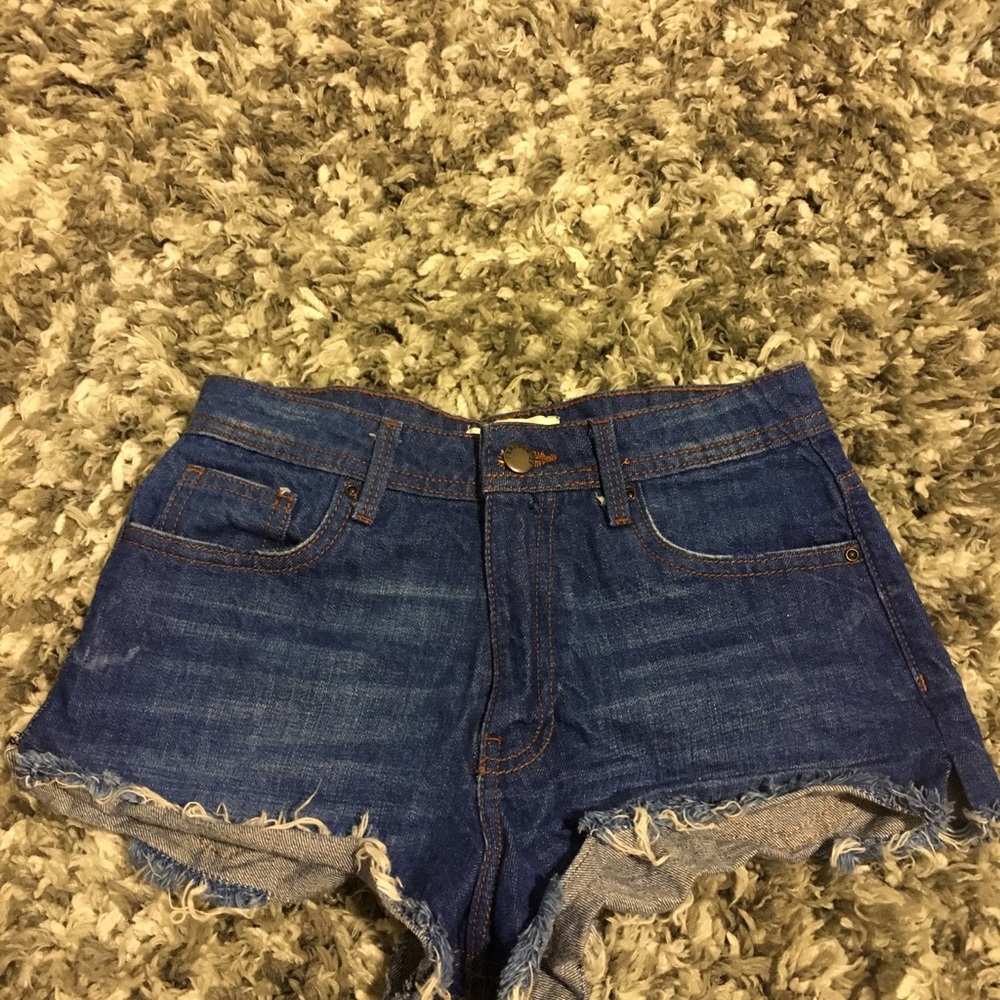 Shorts - Picture 4 of 4